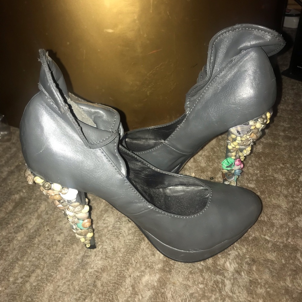 Grey heels with nice seashell art on the heels